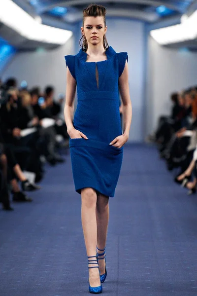 Look 2